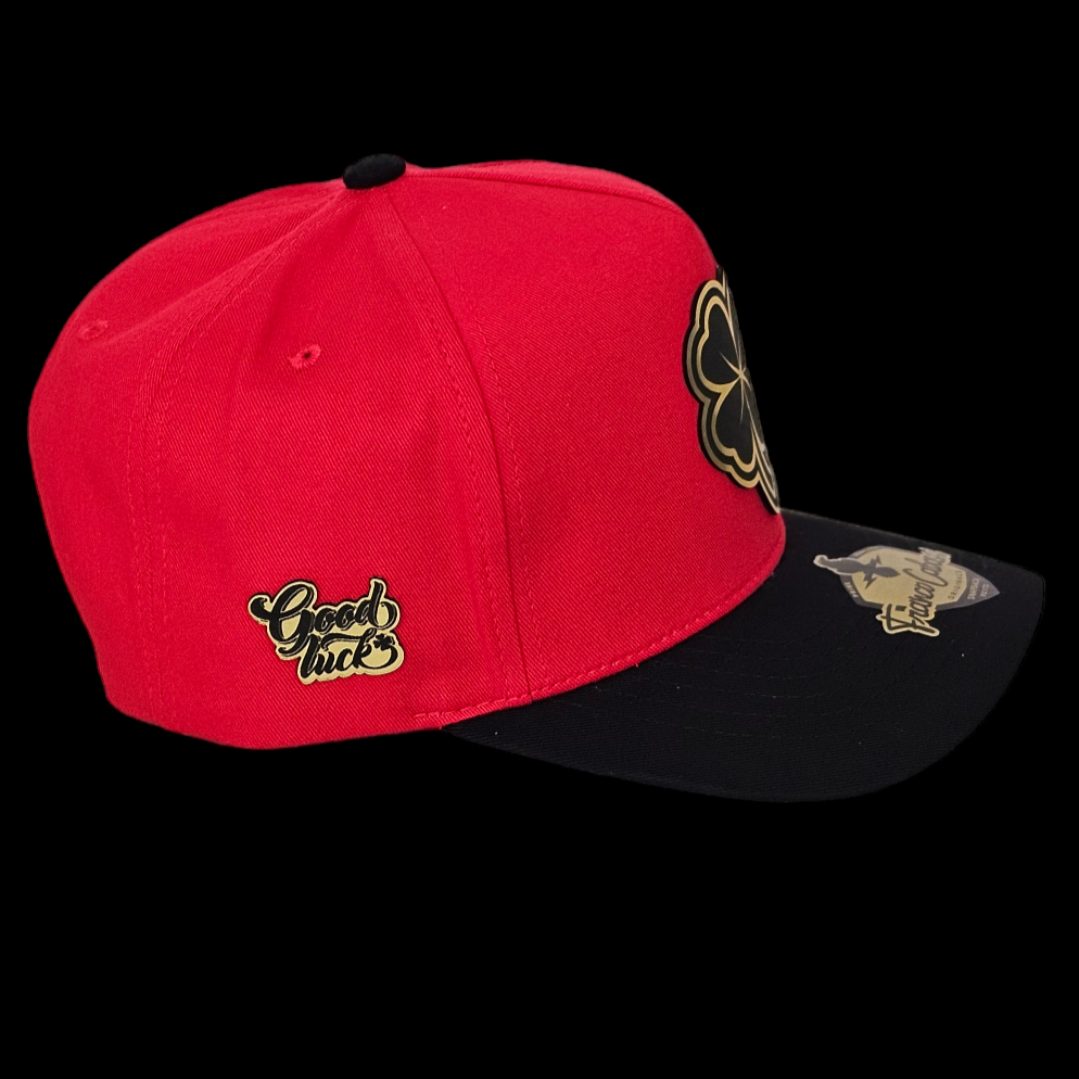 GORRA TREBOL ROJA/NEGRA